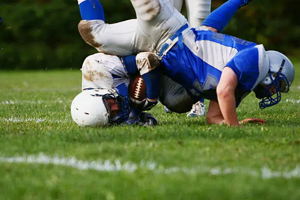 2 Football athletes fall accidentally and suffer from injury