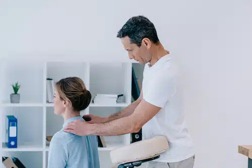 Natural Pain Relief and Management using chiropractic techniques for auto injury